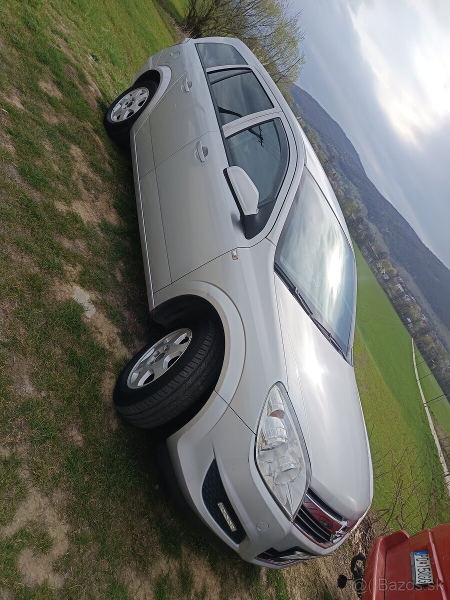 Opel Astra H - 13