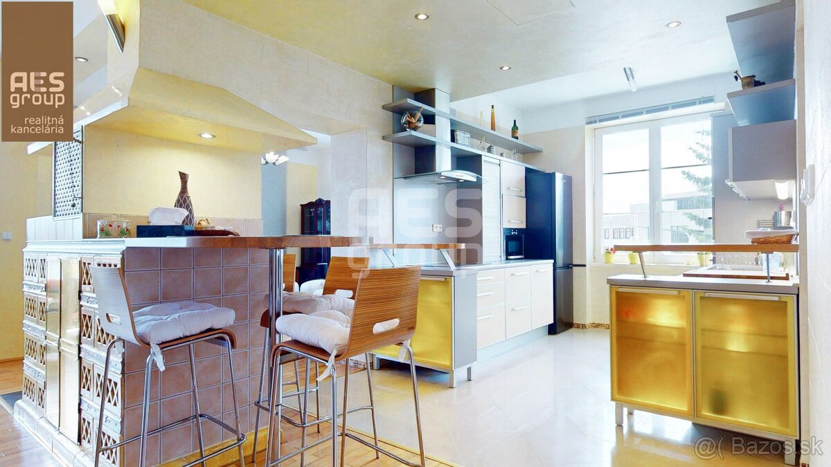 PRENÁJOM, JEDINEČNÝ 4 IZBOVÝ BYT, SMETANOVA, BRATISLAVA – ST - 13