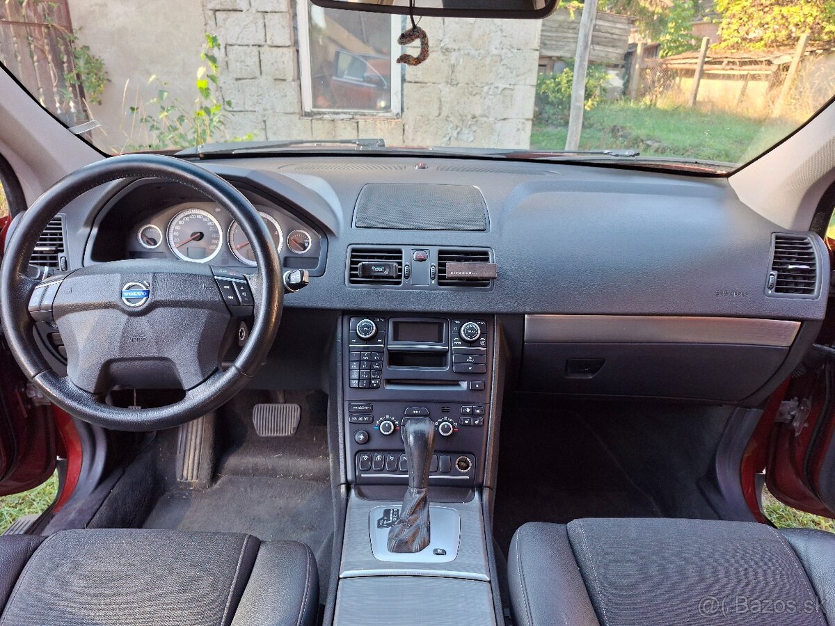 Volvo XC90 2.4 D5 AWD, 7-miestne, 2011 - 13