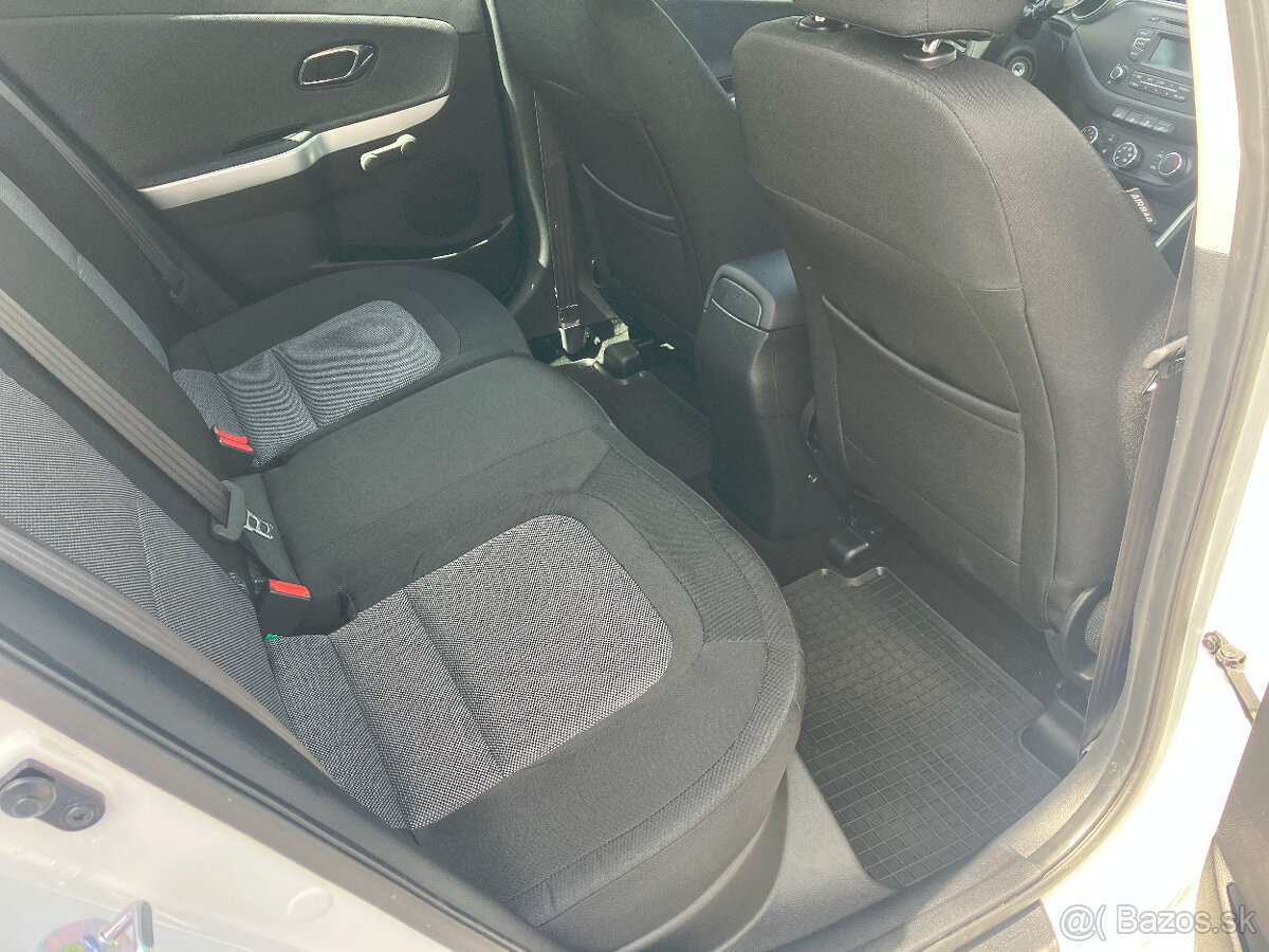 Kia Ceed 1.4 benzín 74 kW, 1.majiteľ, 24.000 km - 13