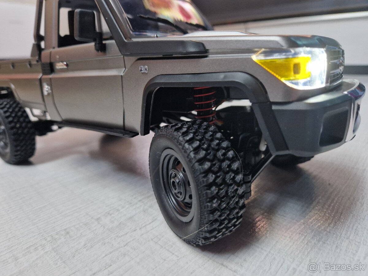RC auto Toyota Land Cruiser 1:12 - 13