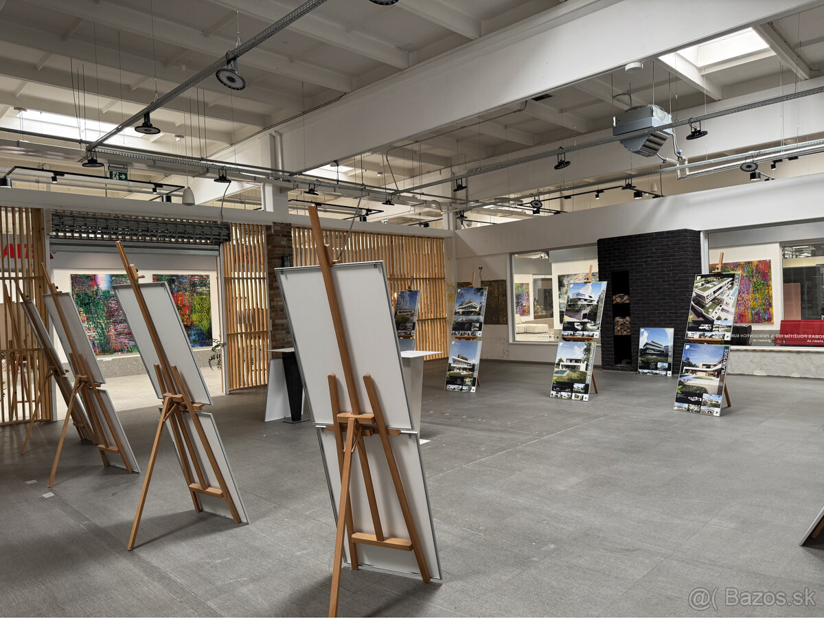 Prenájom showroomu 213 m² v obchodnom centre NEW LIVING CENT - 13