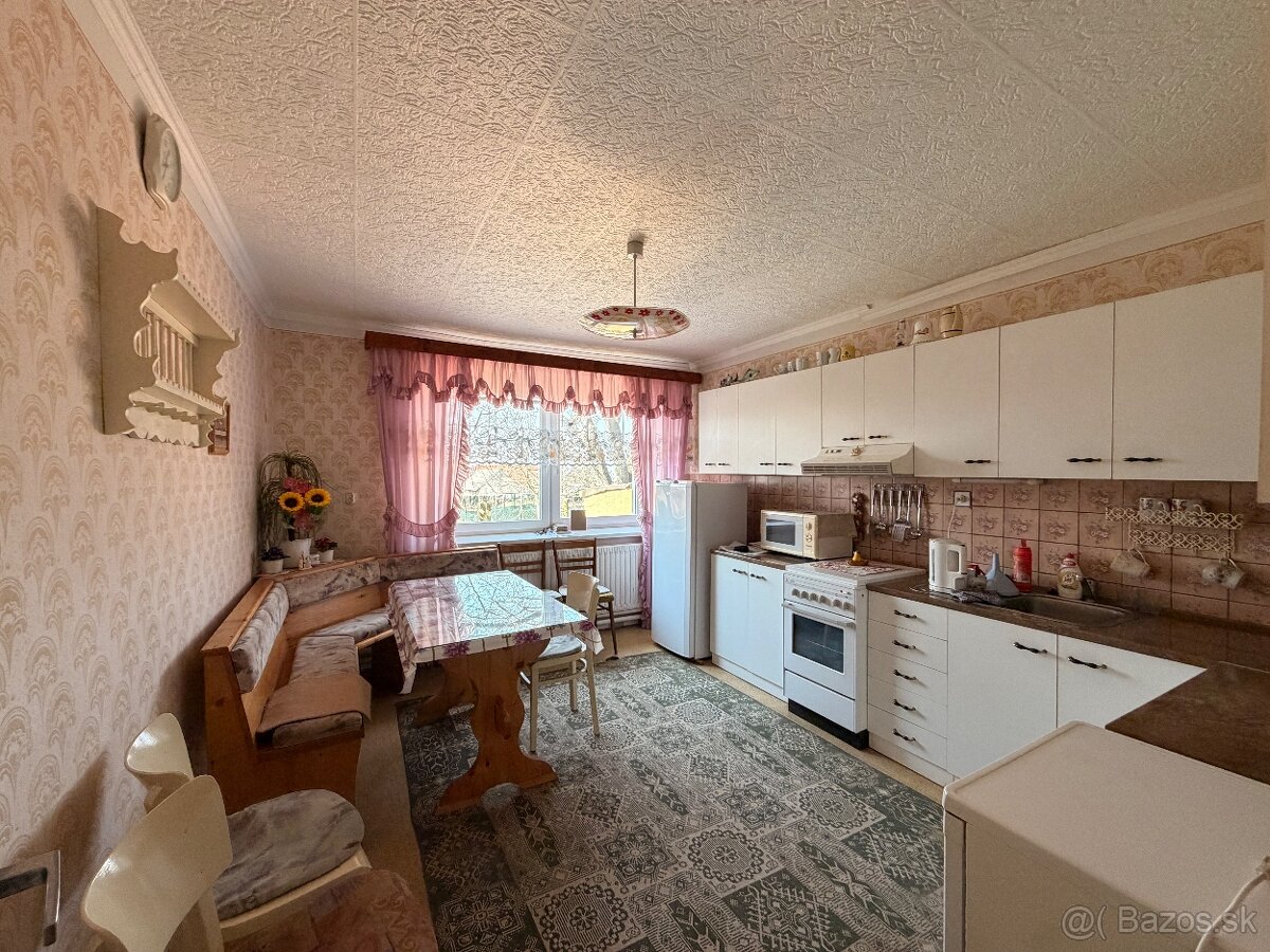 Krásny priestranný dom Unín - 13