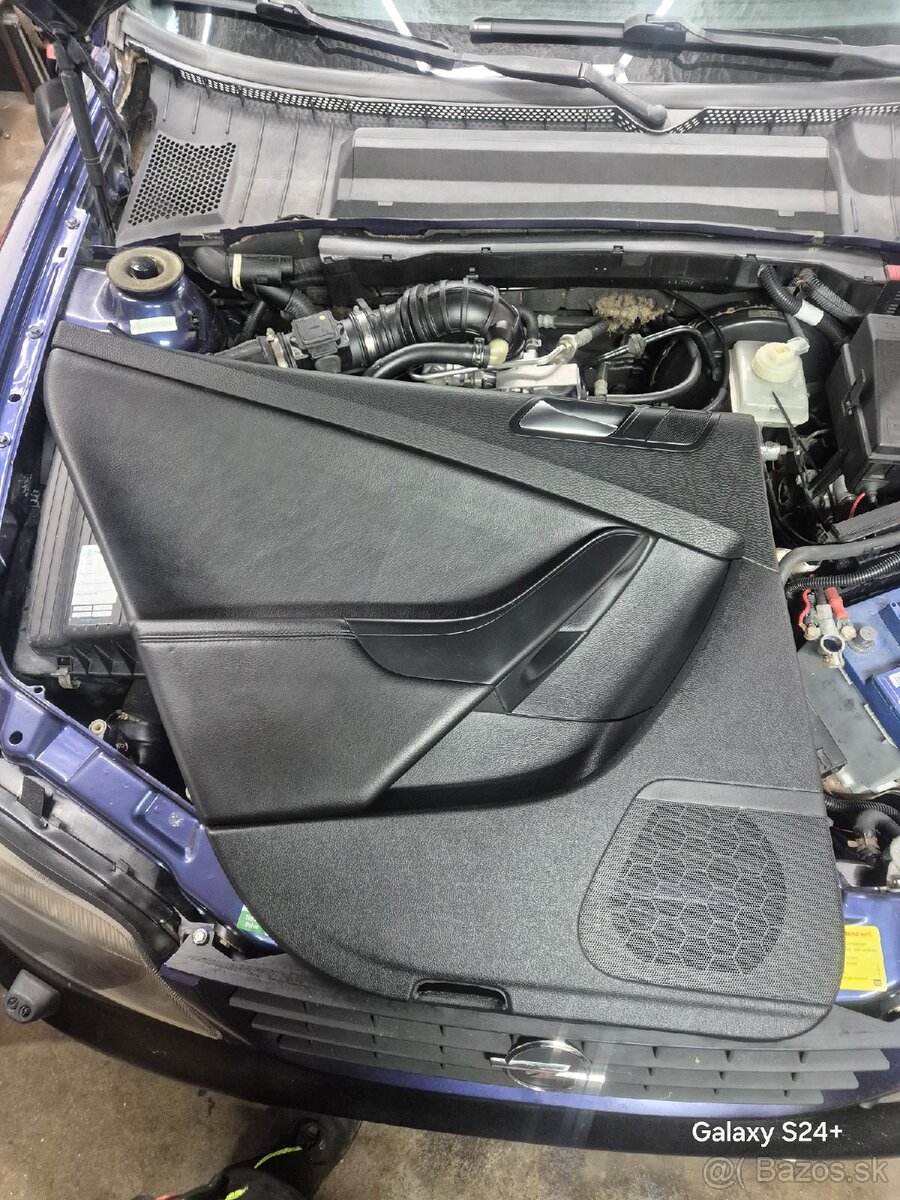 Passat B6 sedačky koža + alcantara top stav - 13