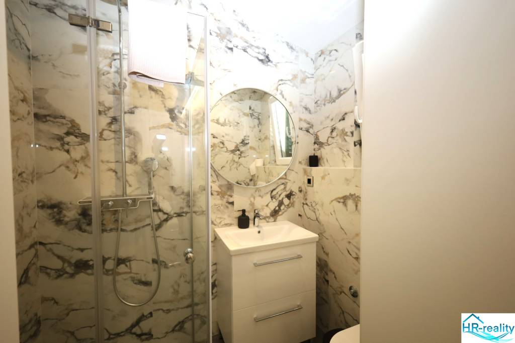 Vodice - moderný apartmán len 400m od mora - 13