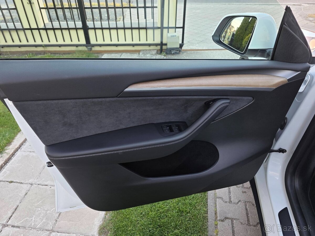 TESLA MODEL Y FACELIFT LONG RANGE,ťažné - 13