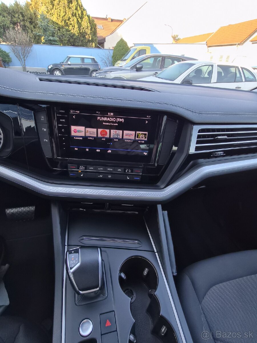 VW Touareg 3,0 TDI - 13