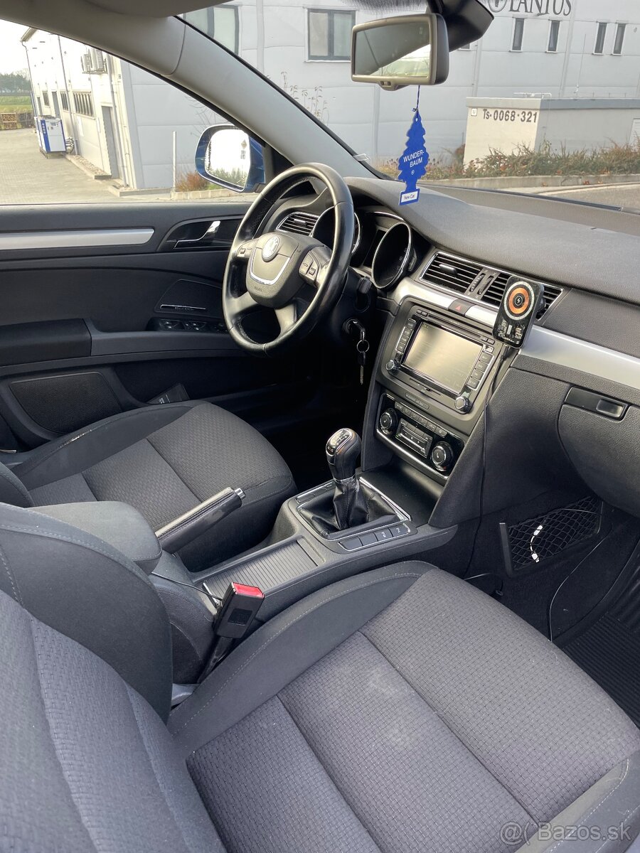 Škoda Superb - 13
