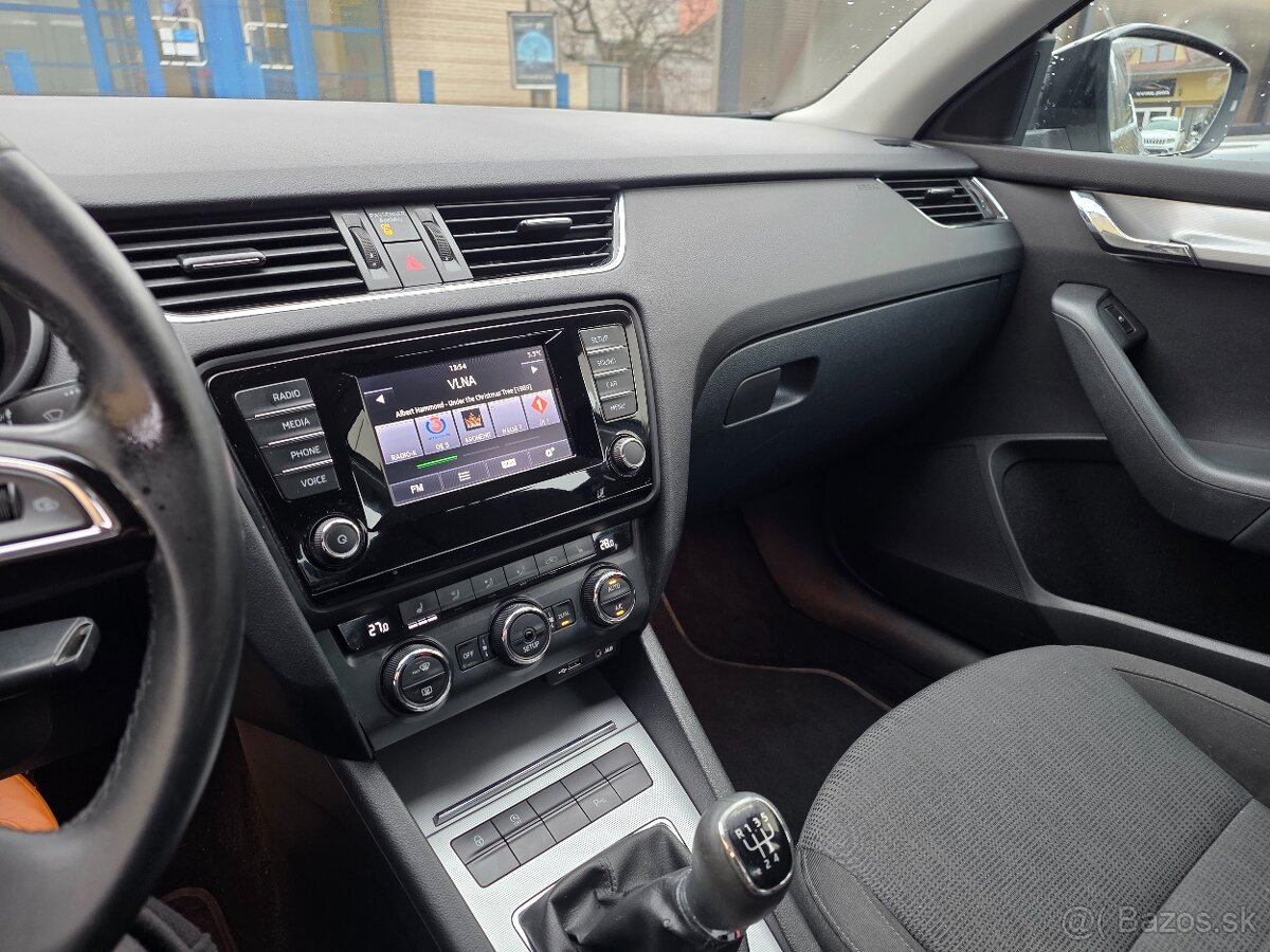 Škoda Octavia 1.6 TDI Elegance - 13