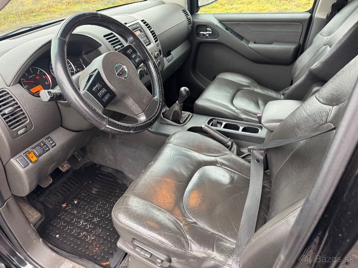 Nissan Pathfinder - 13