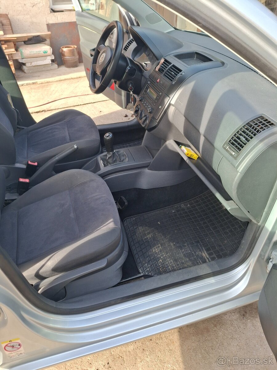 Volkswagen Polo 1.2 benzín - 13
