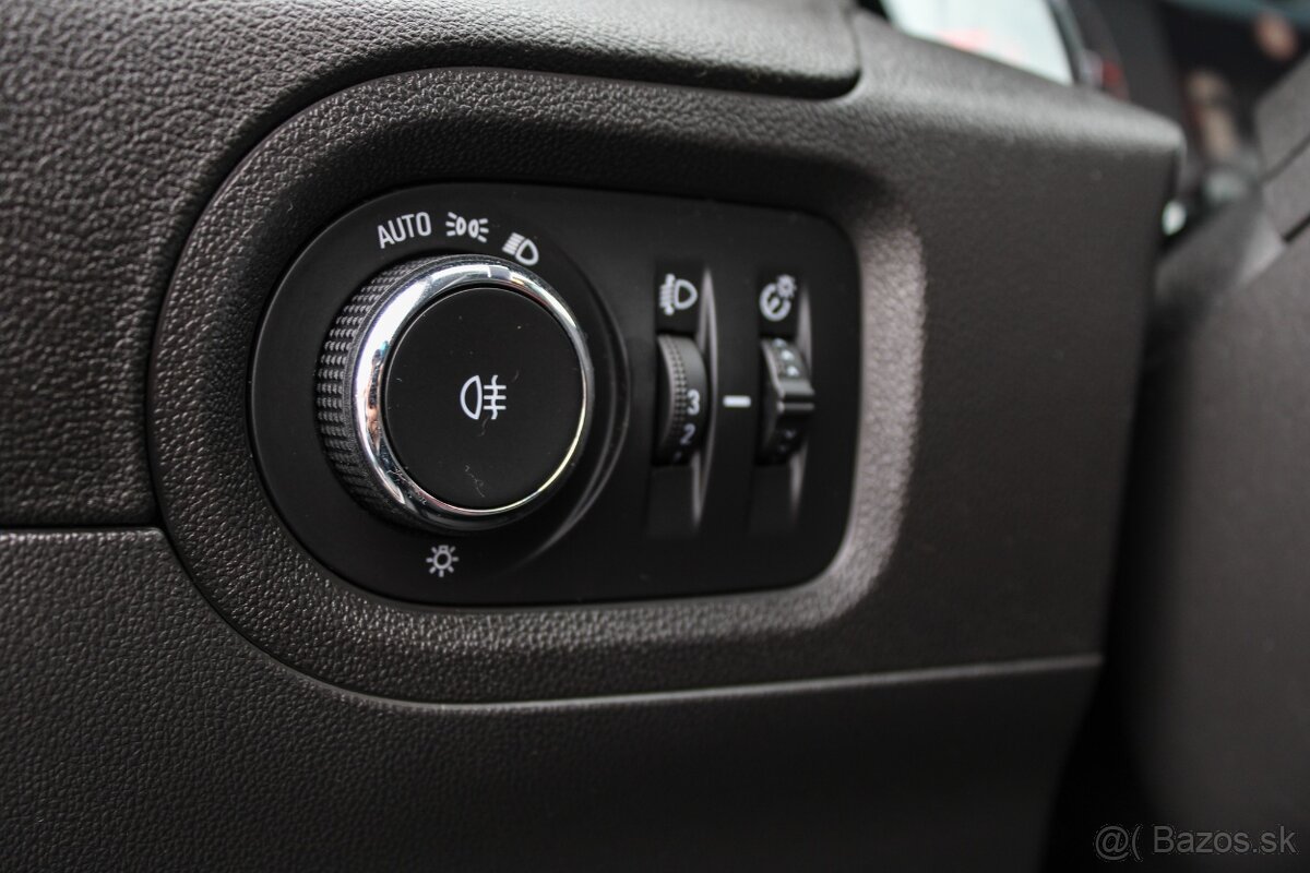 Opel Grandland X 1.2 Turbo - TOP STAV - 13