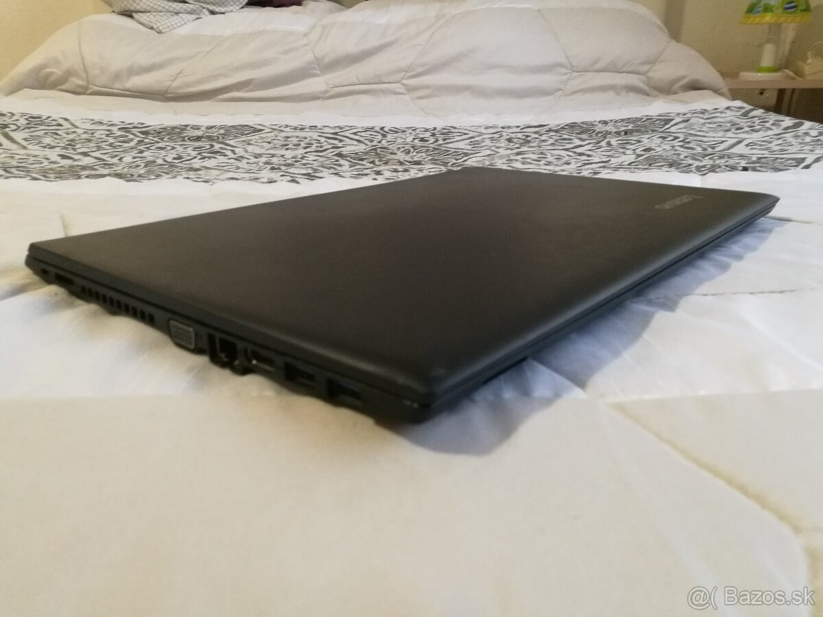 Lenovo i7-7gen. 12 GB DDR4. 3 x disk 256GB+500GB+1000GB. - 13