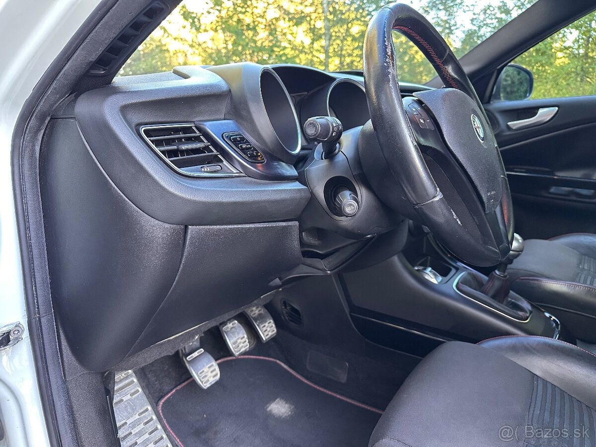 Alfa Romeo Giulietta 1.4 T 120 (benzín, 88 kW) - 13
