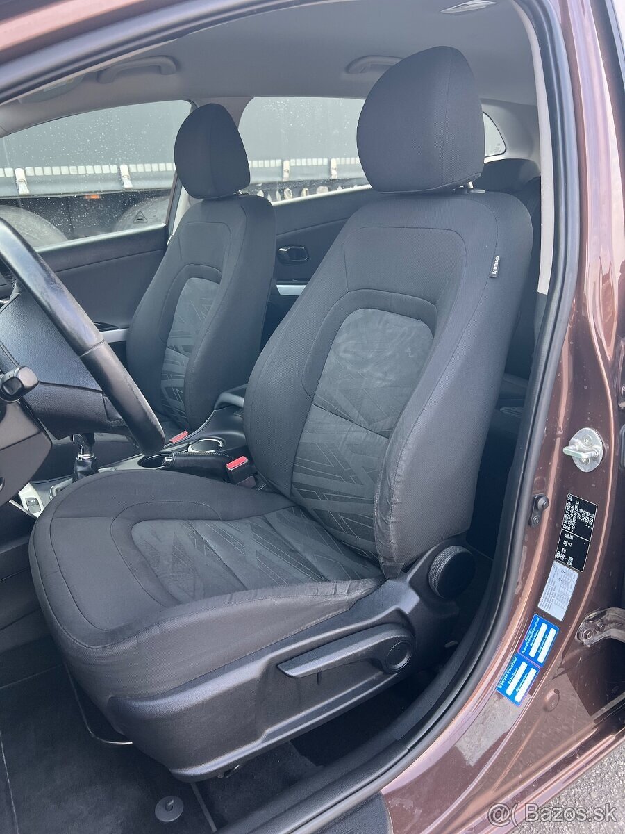 PREDÁM KIA CEED 1,6CRDi 94kW 16V Combi dovoz DE - 13