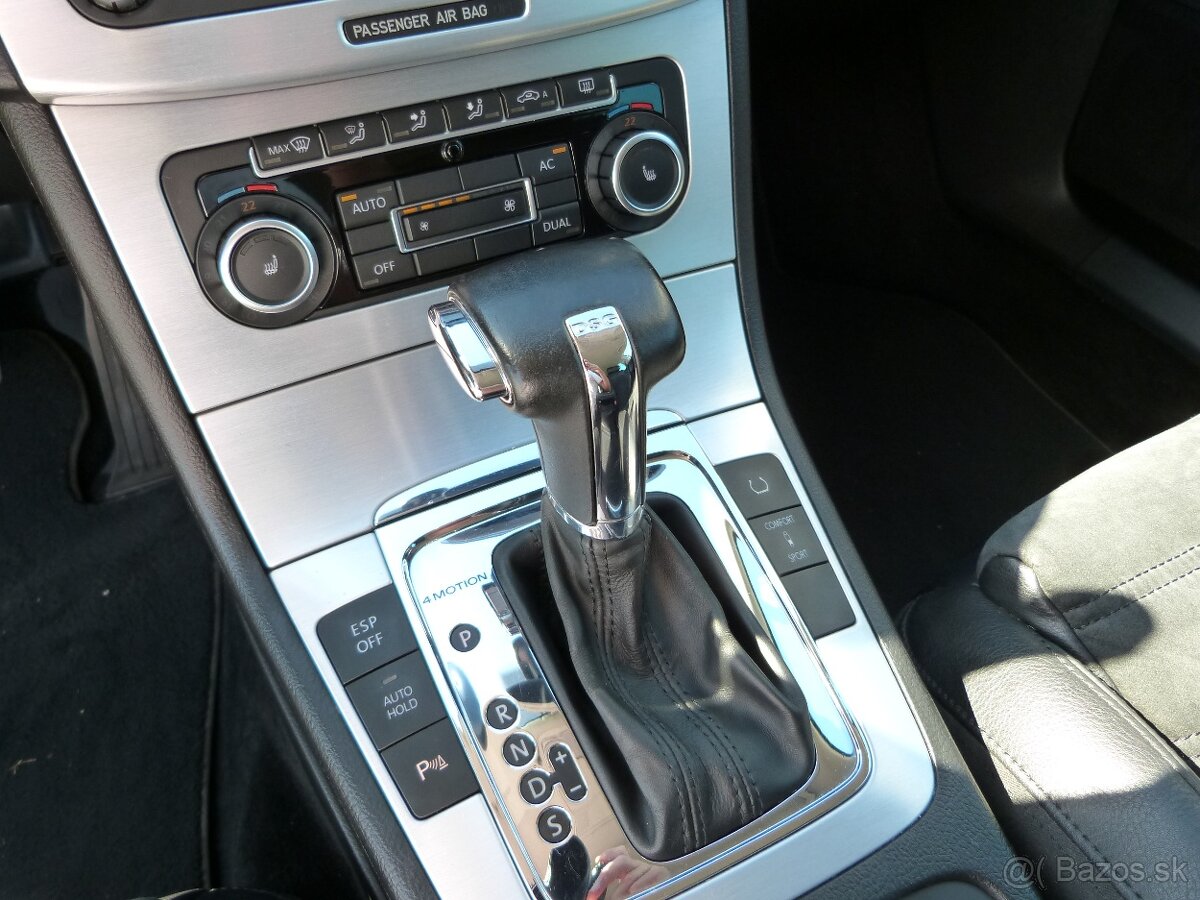 Volkswagen Passat Variant 3.2 V6 Sportline 4-Motion DSG - 13