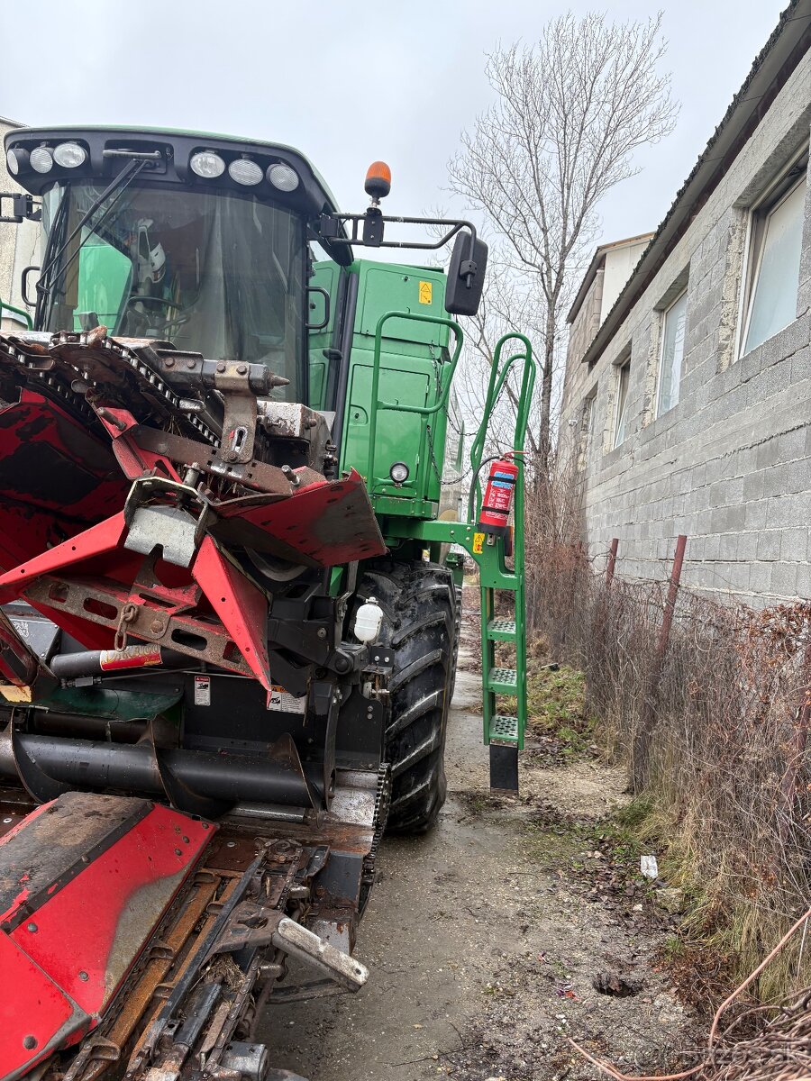 Predam kombajn John Deere W540 - 13