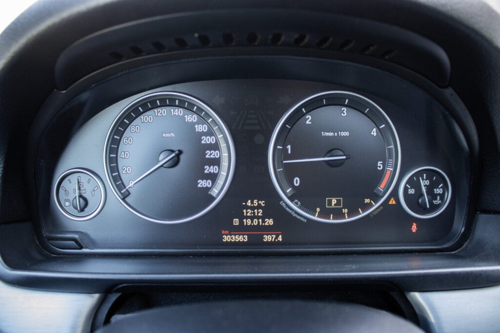 BMW 535d, 220kW (2012) - 13