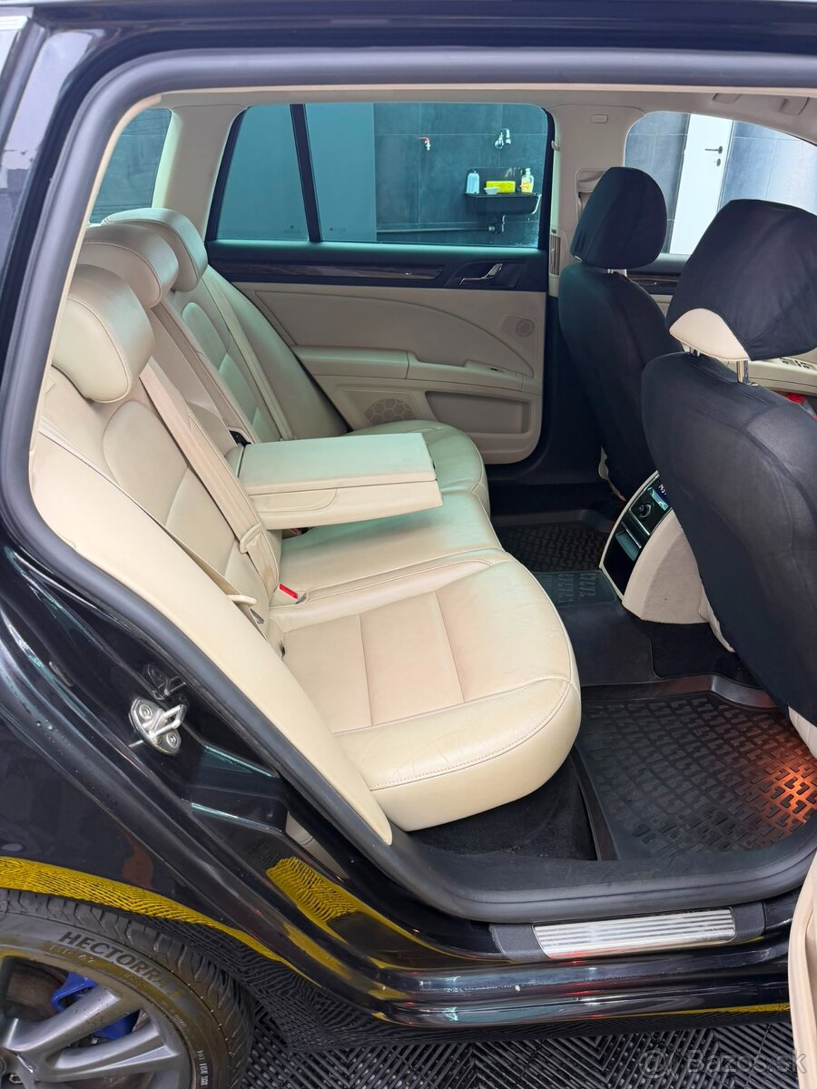 Škoda Superb Combi - 13