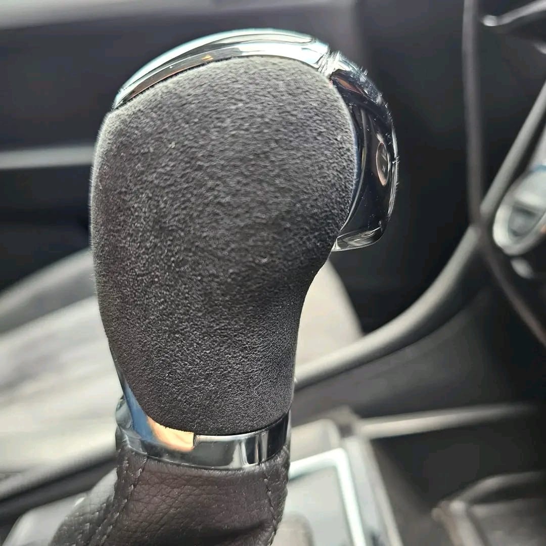 Alcantara / Perforovaná - hlavica DSG ŠKODA - 13