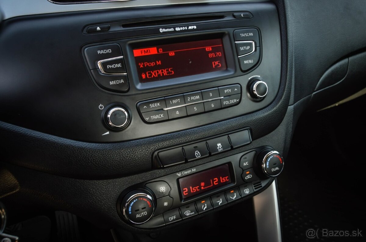 Kia Ceed 1.6 CRDi 81kW 2012 • 6 rýchlostí • Tempomat • - 13