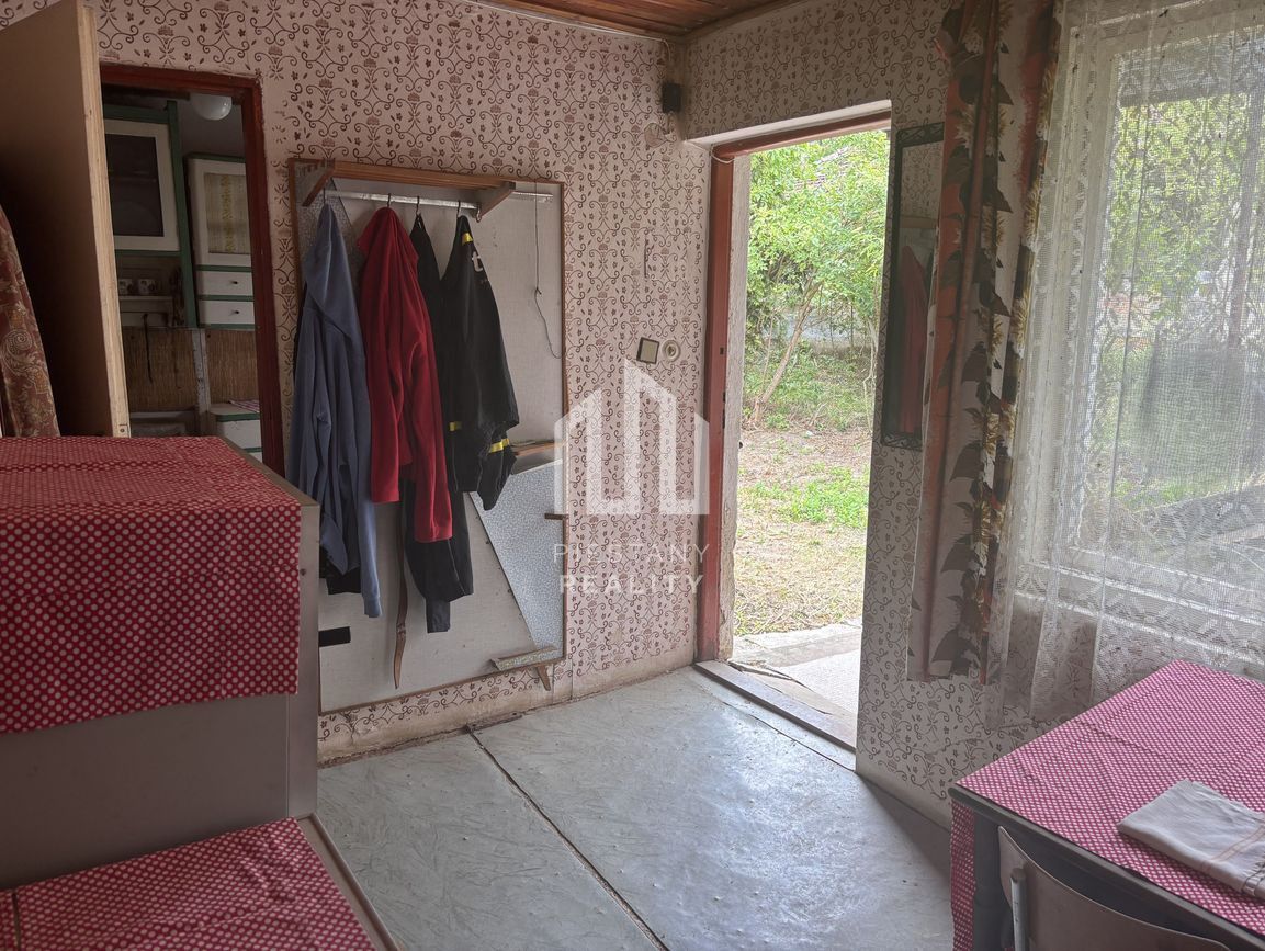 Predaj vidieckej chalupy s kúzlom minulosti v srdci kopaníc - 13