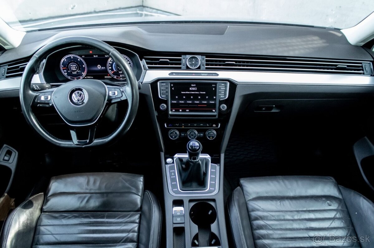 Volkswagen Passat - 13