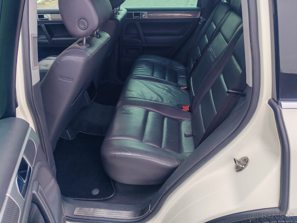 Volkswagen Touareg R line 3.0 TDI V6 4motion 176kw CASA - 13