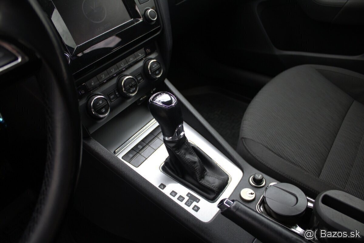 Škoda Octavia Combi 2.0 TDI Style DSG - 13