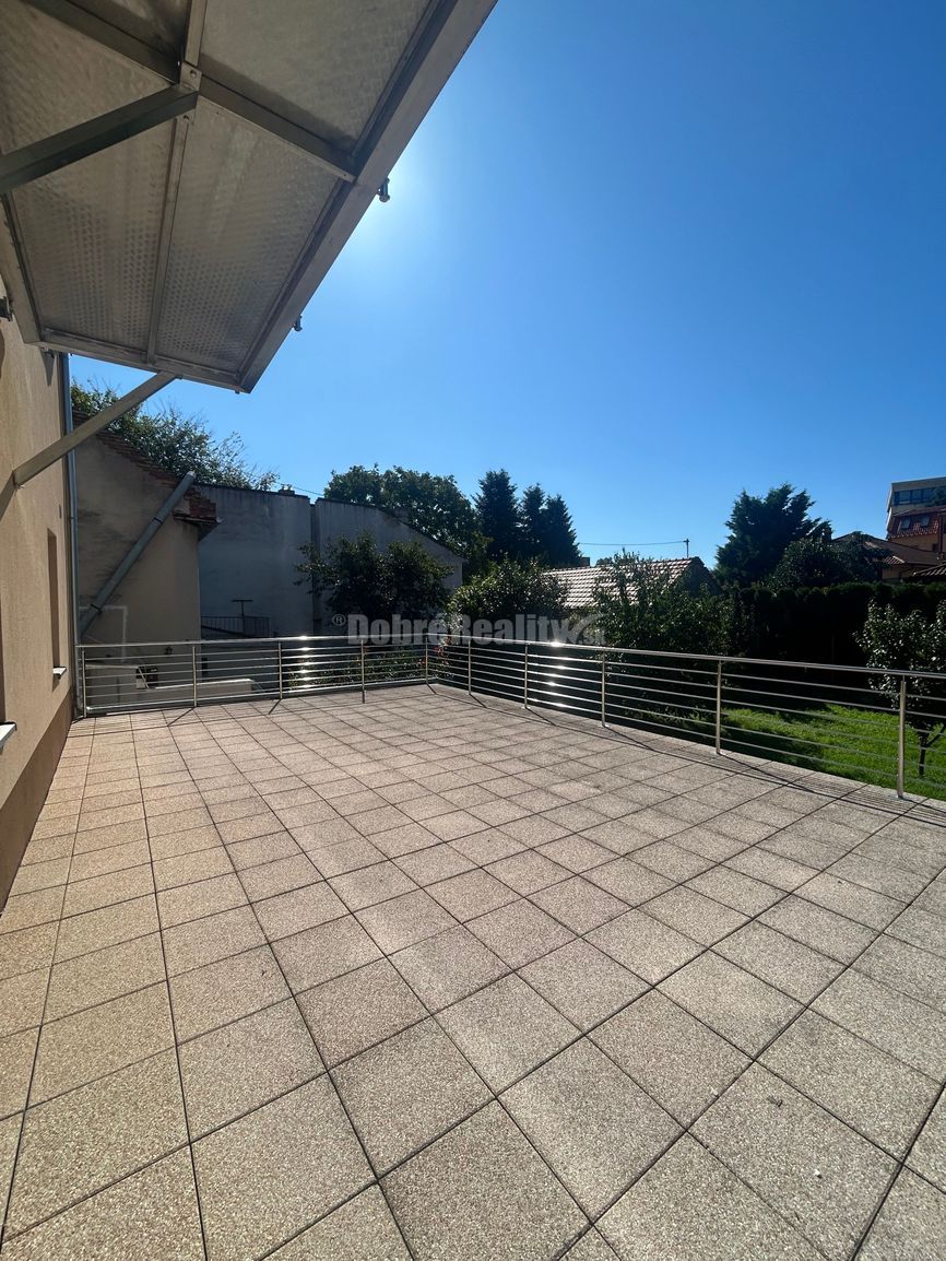 Prenájom 3izb bytu s veľkou terasou pri Gymnáziu - 13