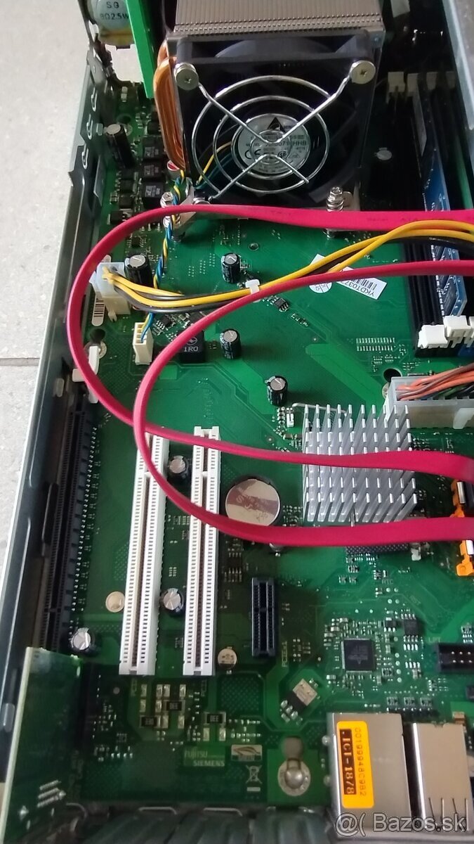 Predám stolný počítač Fujitsu Siemens Esprimo E5625 - 13