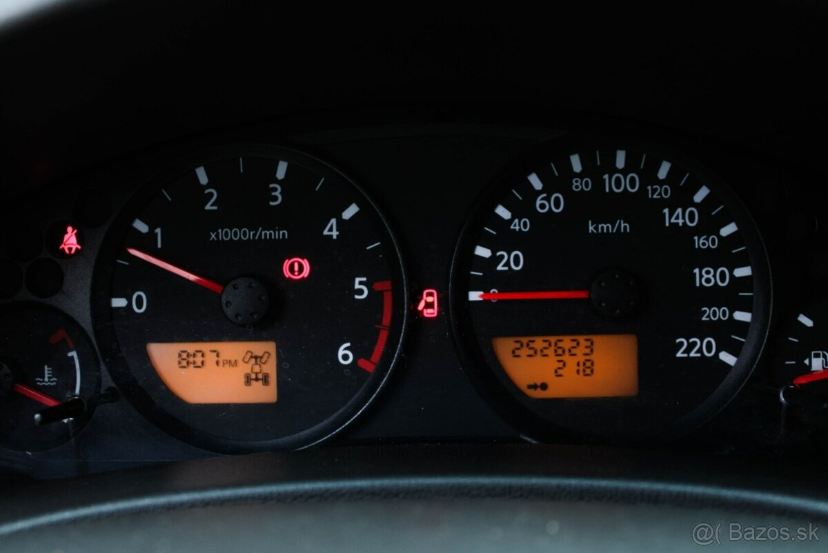 Nissan Navara DoubleCab 2.5D XE - 13