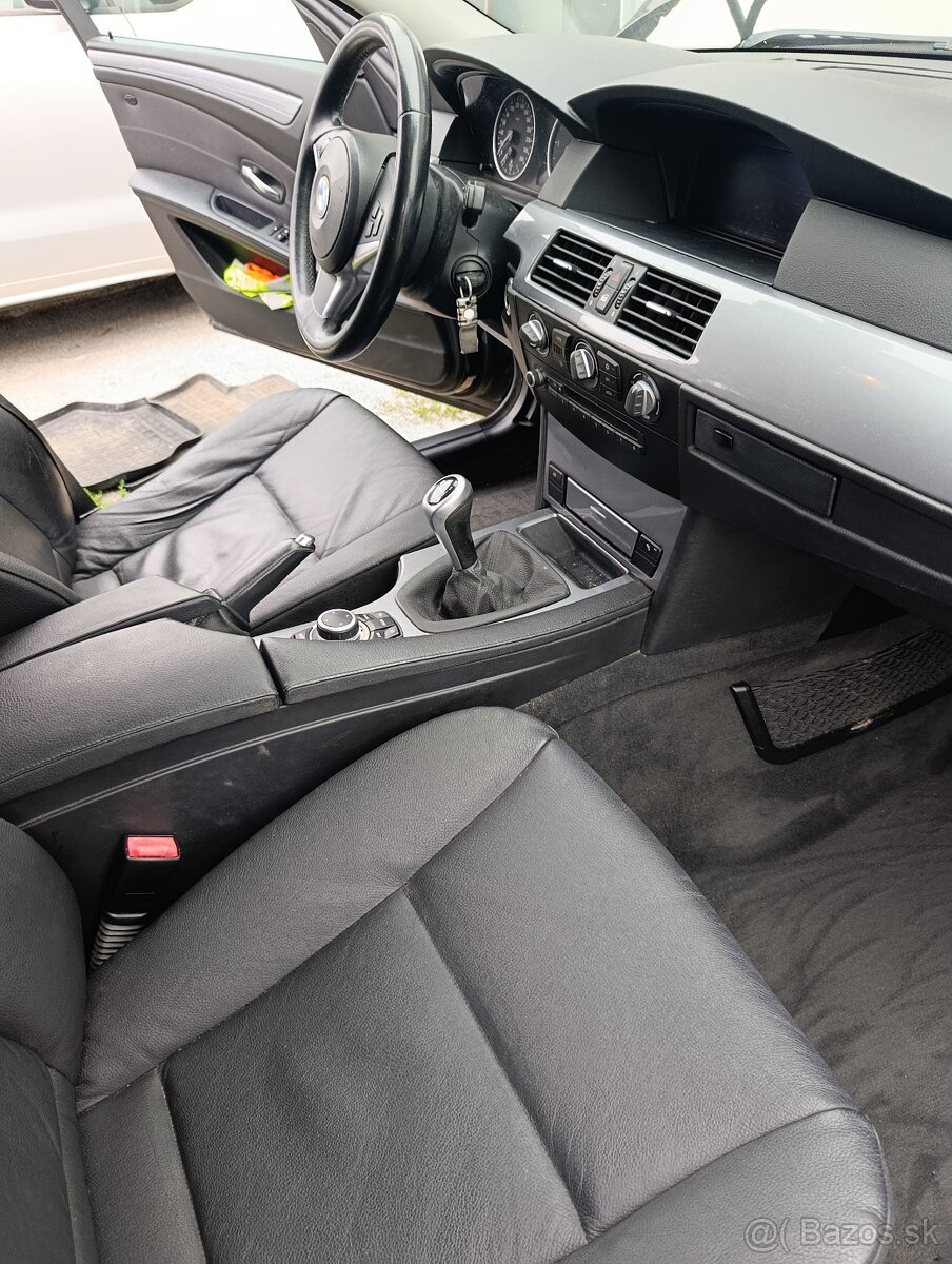 BMW E61 520,D - 13