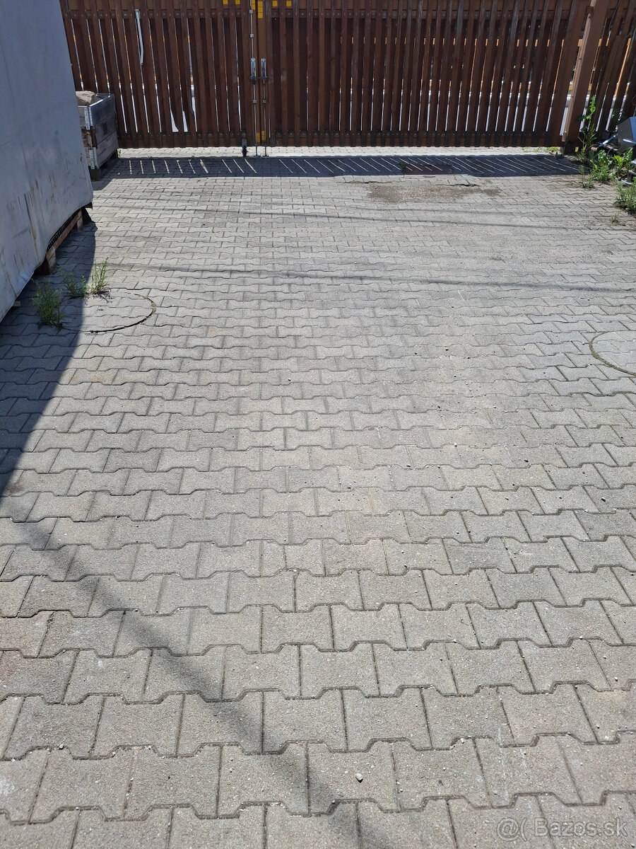 Predaj rodinný dom Sadočné - 13