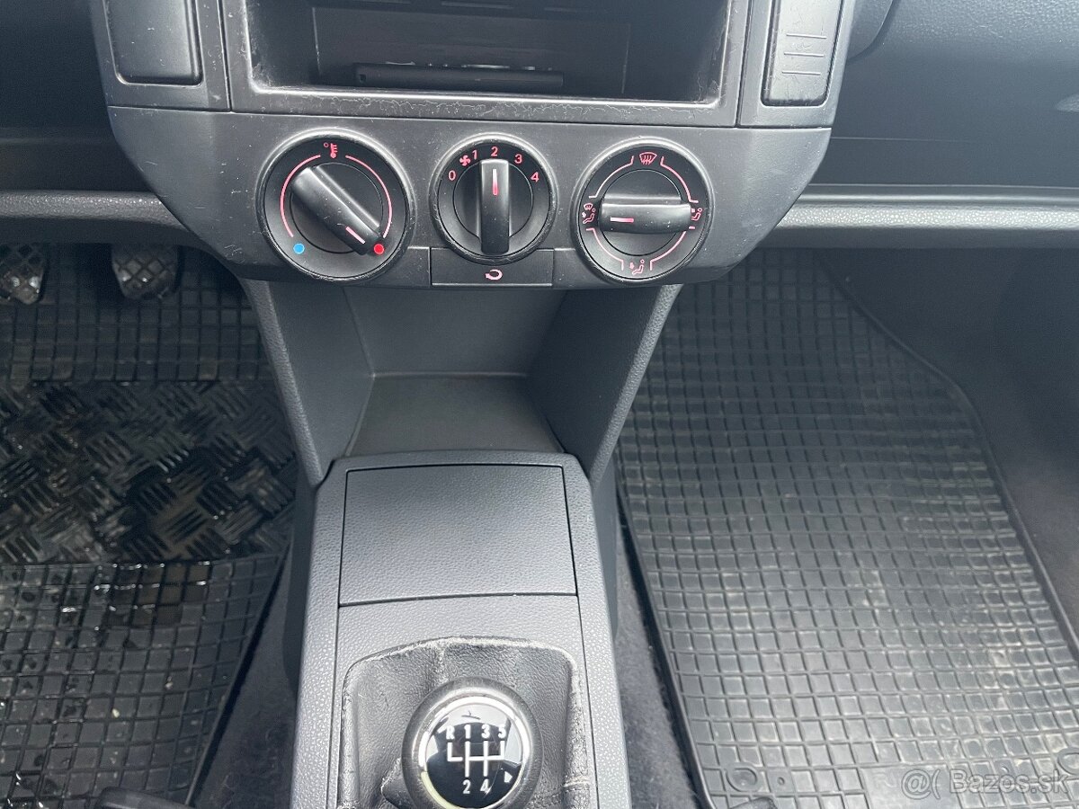 Volkswagen Polo - benzín 55 kW - 13