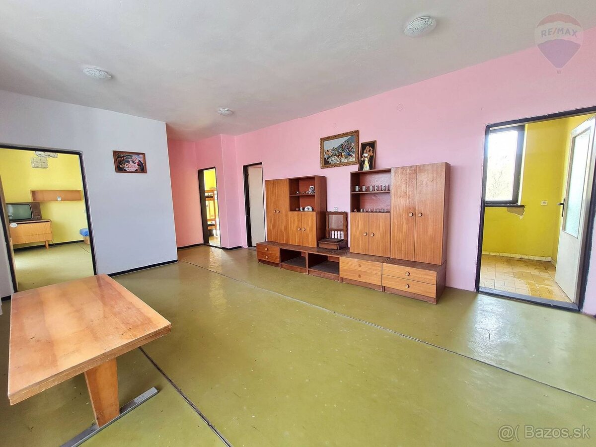 Super cenaVeľká chata v rekreačnej oblasti Valkov, na pre - 13