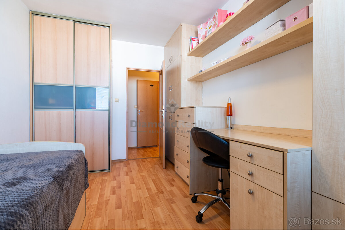 NA PREDAJ PRAŽSKÝ 3 IZBOVÝ BYT S VEĽKOU LODŽIOU - 13