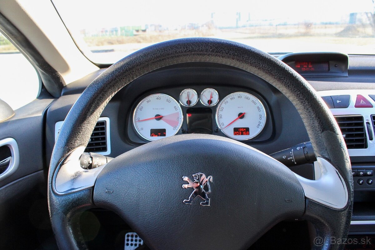 Peugeot 307CC 2.0i - 13