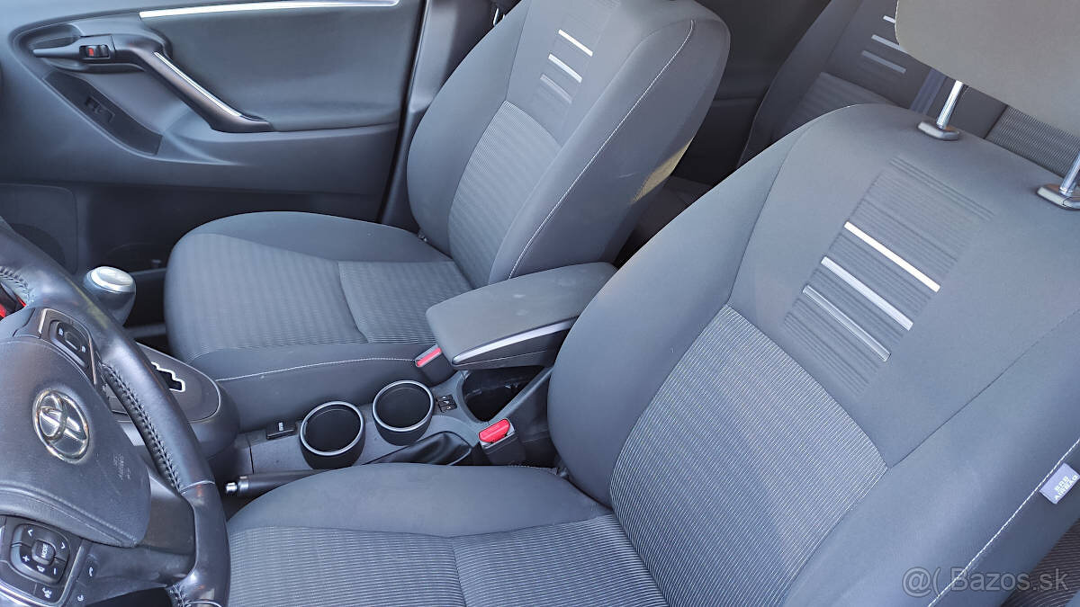 Toyota Verso 1.8 Active benzín CVT automat - 13
