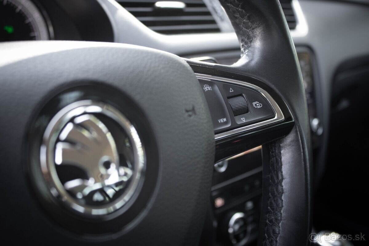 Škoda Octavia Combi TSI DSG - 13
