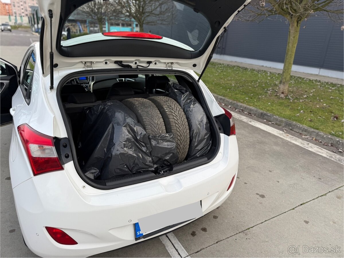 Hyundai i30 1.4i Benzin MPI DOHC CVVT Comfort//SK VOZIDLO// - 13