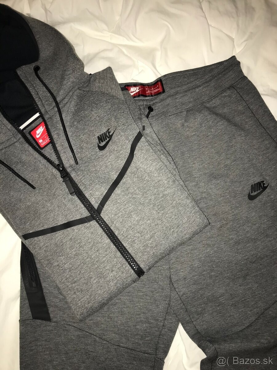 SÚPRAVA NIKE TECH veľ. M + darček - 13