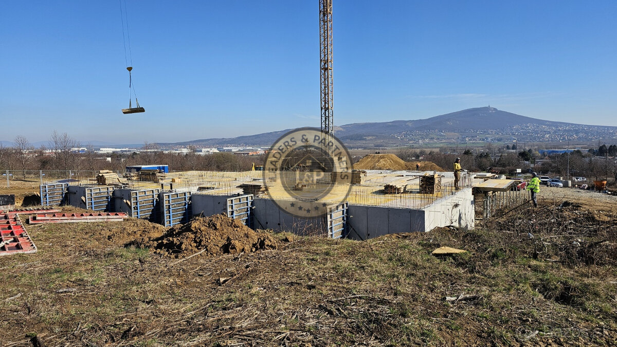 PREDPREDAJ 2izb. BYTOV- NITRA - 13