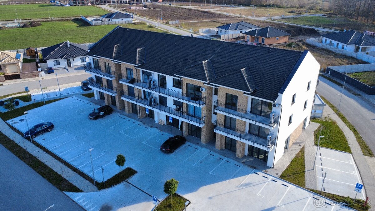 Kompletne zariadený 2 izbový byt v novostavbe, parkovanie - 13