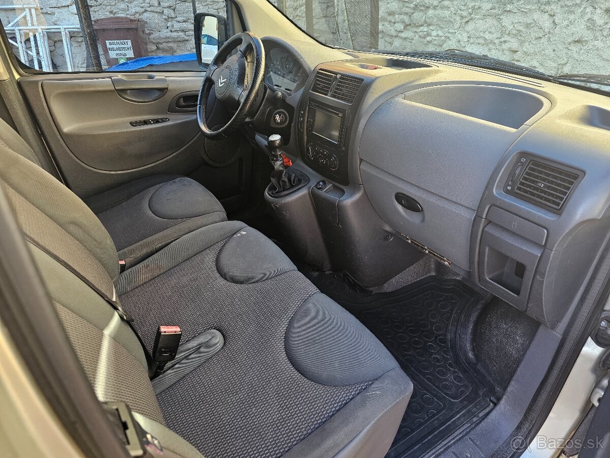 Citroën Jumpy 2.0 HDi (88 kW) – 9-miestne - 13