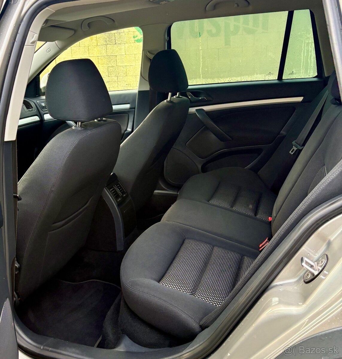 Škoda Octavia 2 SCOUT 2.0 TDi 103kw 4x4 XENON VYHREV - 13