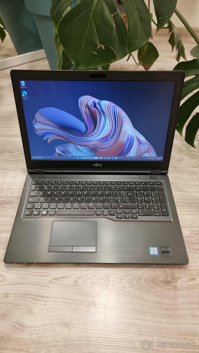 📌 Na predaj: Fujitsu LifeBook U758 - 13