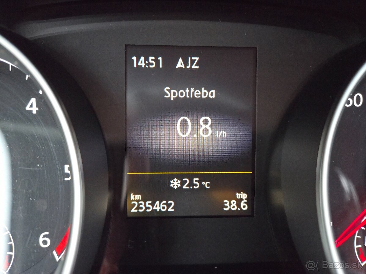 Volkswagen Golf 7 Variant 2.0 TDI R-line - 13