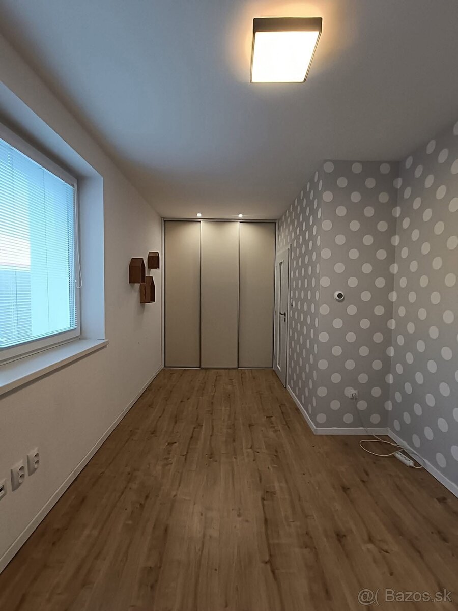 Apartman 4i na prenajom - 13