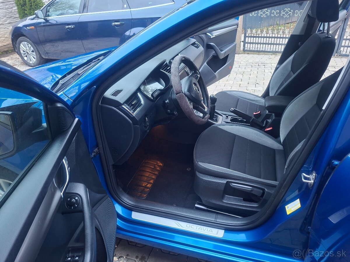 ŠKODA OCTAVIA 3 COMBI 1.6 TDI ELEGANCE - 13
